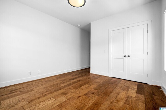 Building Photo - 3789 Poe Dr