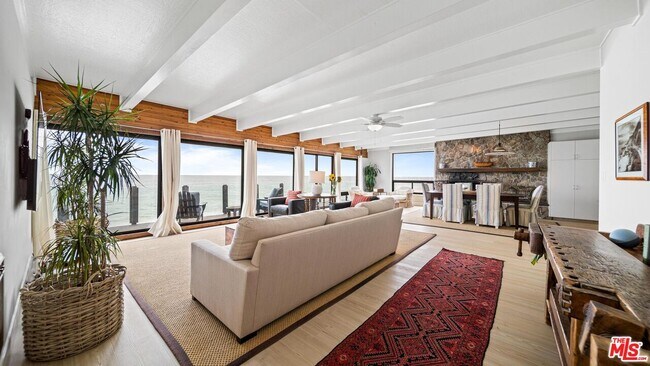 Building Photo - 11358 Pacific Coast Hwy