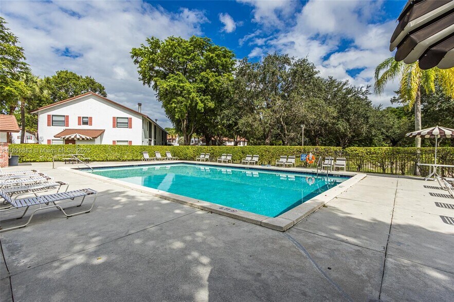 Building Photo - 2474 NW 89th Dr