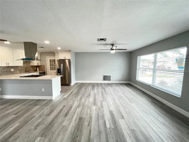 Building Photo - 1806 Ironwood Ct W