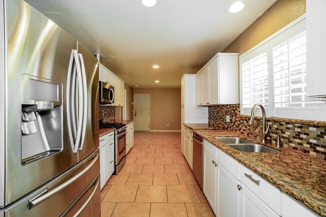 Building Photo - Charming Lincoln Village West 3BD Home with Spacious Corner Lot