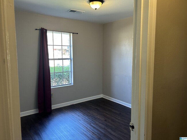 Building Photo - 179 1st St