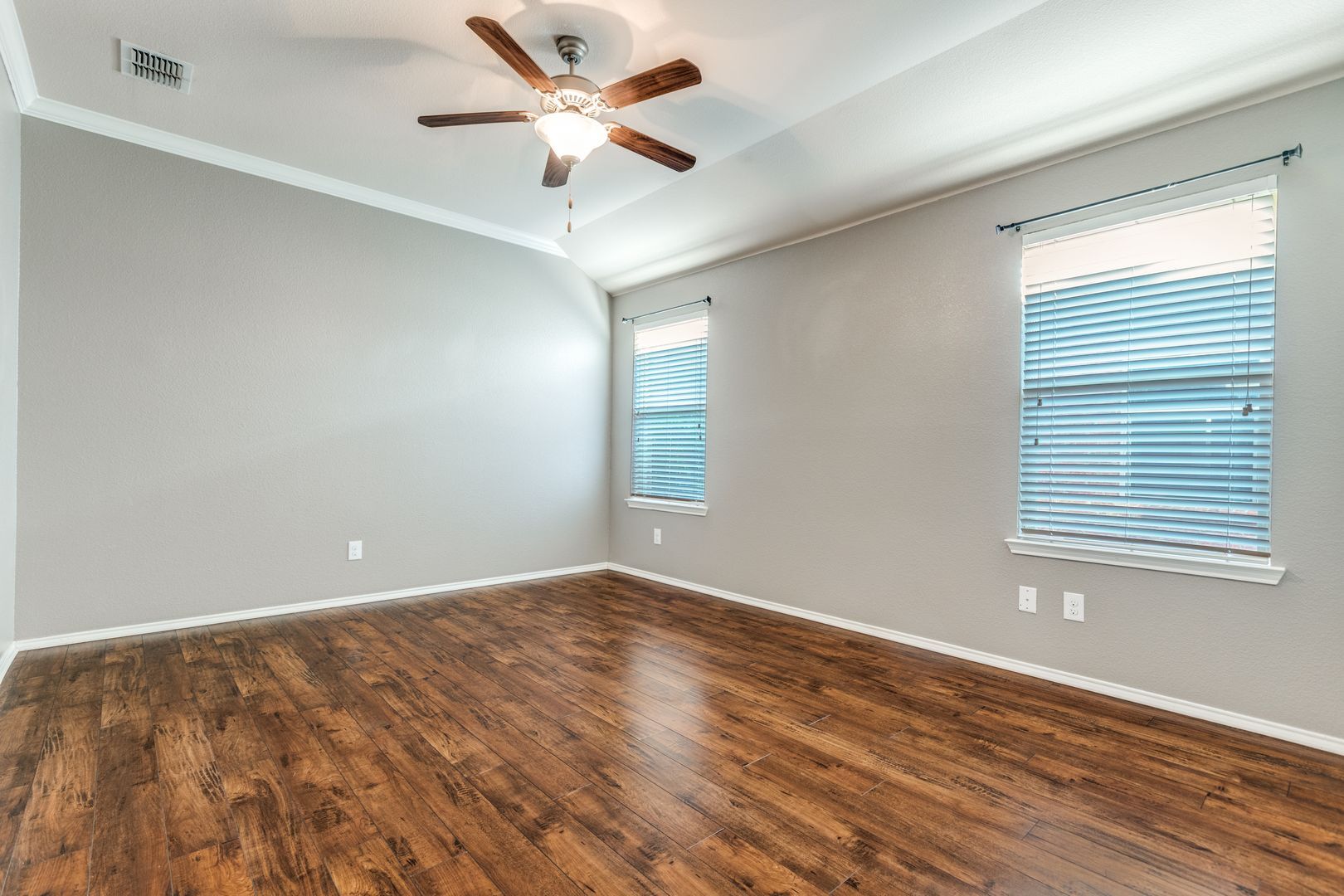 Building Photo - 12620 Waterslide Way