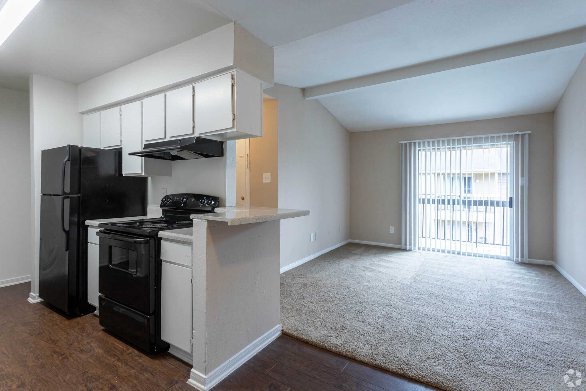 1 BR, 1 BA - 583 SF - Thorntree