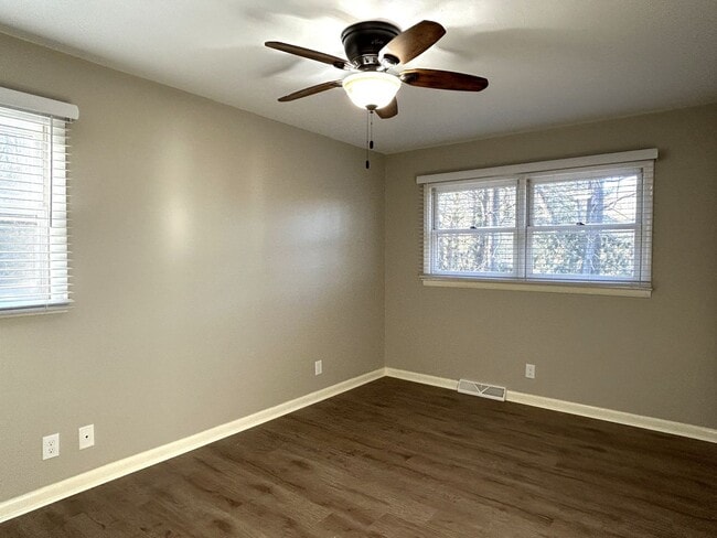 Building Photo - Spacious Brick Ranch Nestled Away — Close to Town!