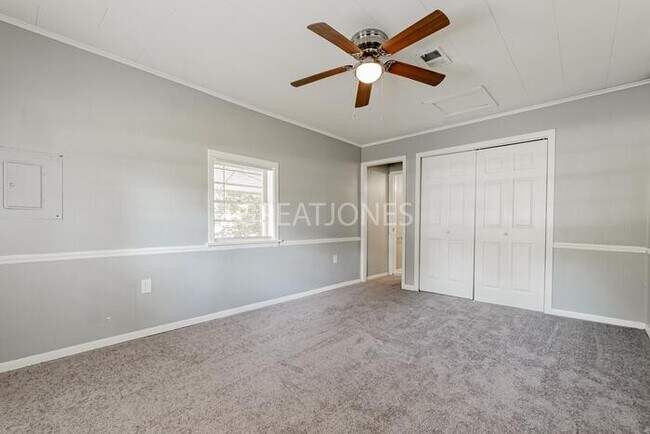 Building Photo - Charming 4 Bedroom in Batesburg-Leesville!
