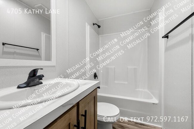 Building Photo - 4705 Kathy Dr