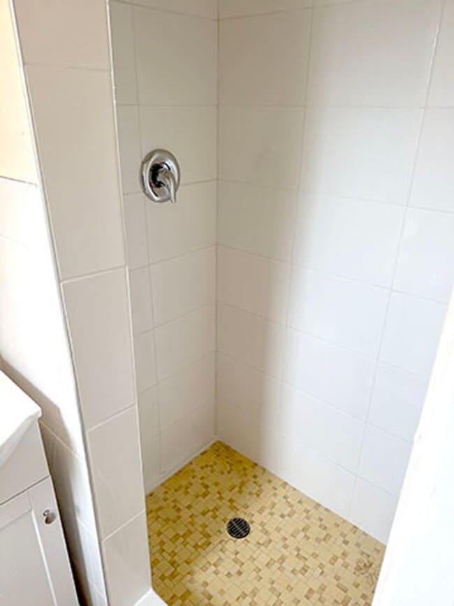 Building Photo - 2327 Avenue E