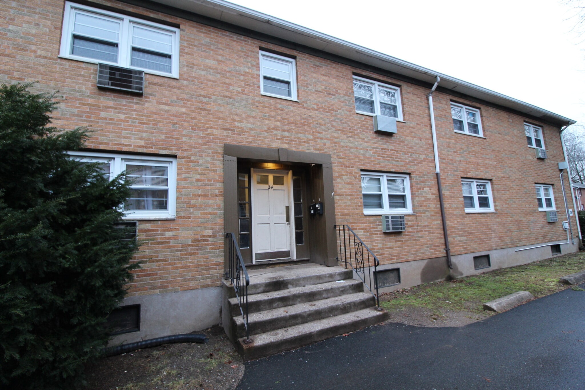 Building Photo - 340 Park Ave