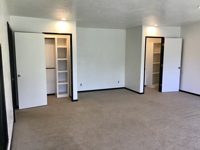 big main room, with two walk in closets - 1236 Laguna Dr