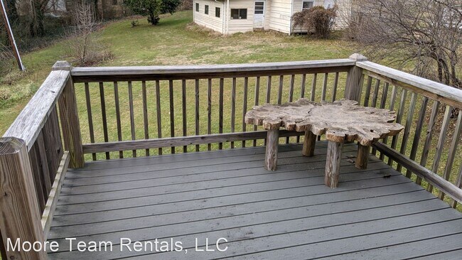 Building Photo - 1 br, 1 bath House - 114 Bumont Drive