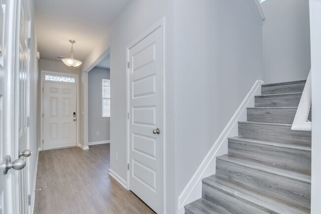 Building Photo - 4 Bedroom Minutes from Fort Eisenhower!