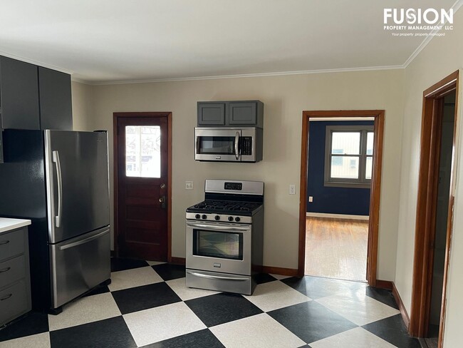 Building Photo - 61 Front St