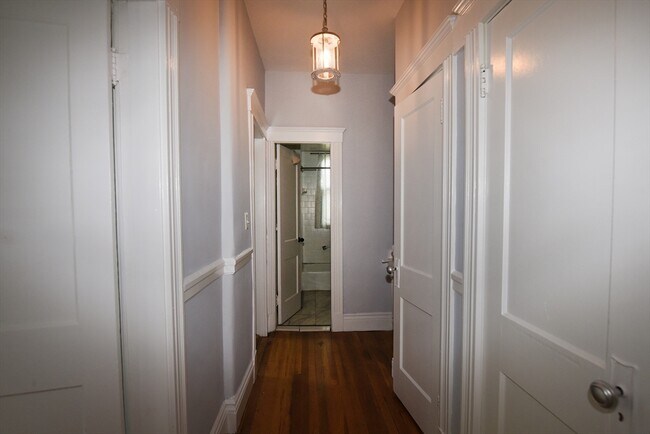 Building Photo - 218 Wachusett St