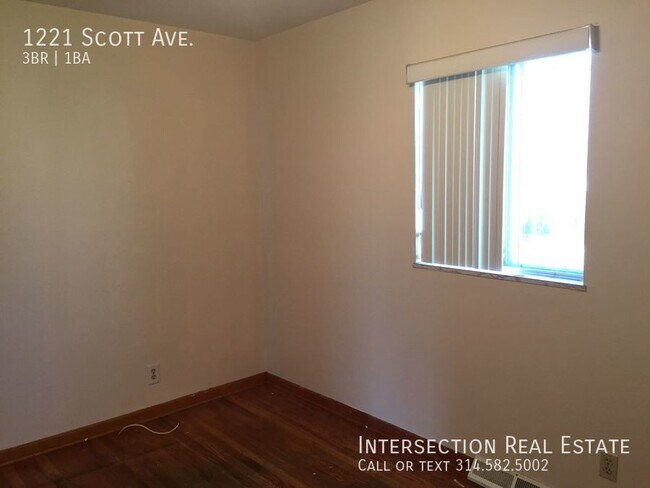Building Photo - 1221 Scott Ave