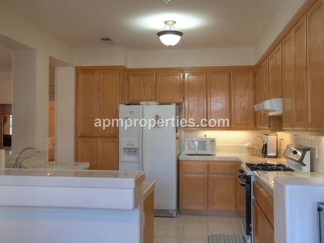 Building Photo - 3 br, 3 bath House - 1320 Sutter Creek Lane