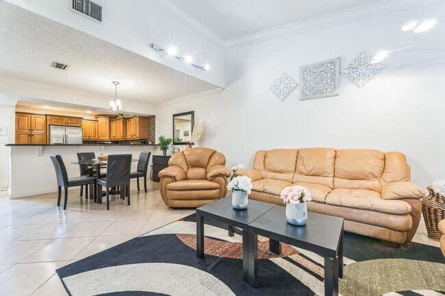 Building Photo - 2924 NW 69th Ct