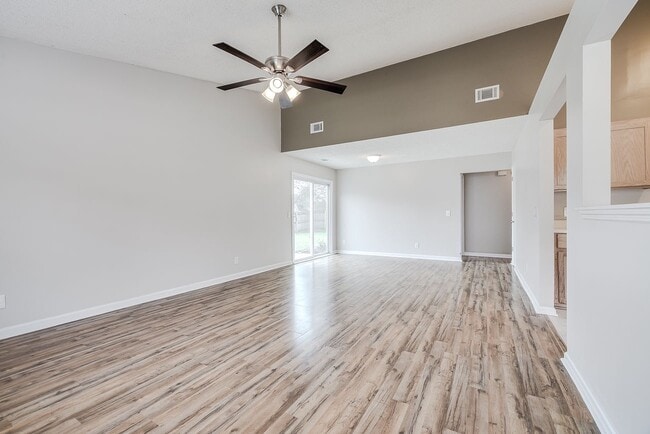 Building Photo - 118 Laurelwood Dr