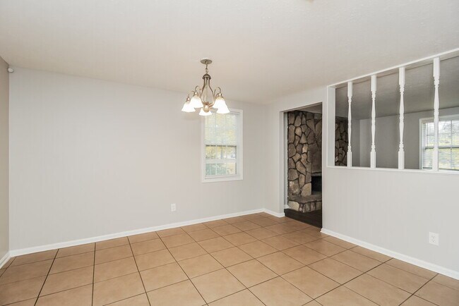 Building Photo - 4031 Yeager Rd