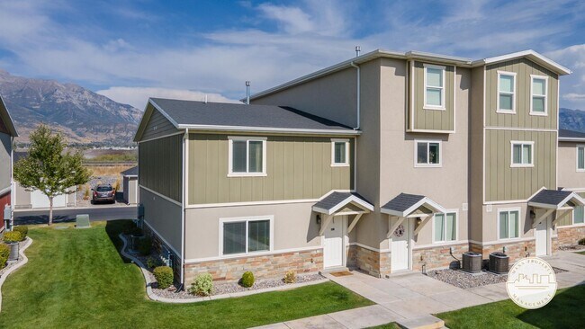 Building Photo - 190 E 630 N