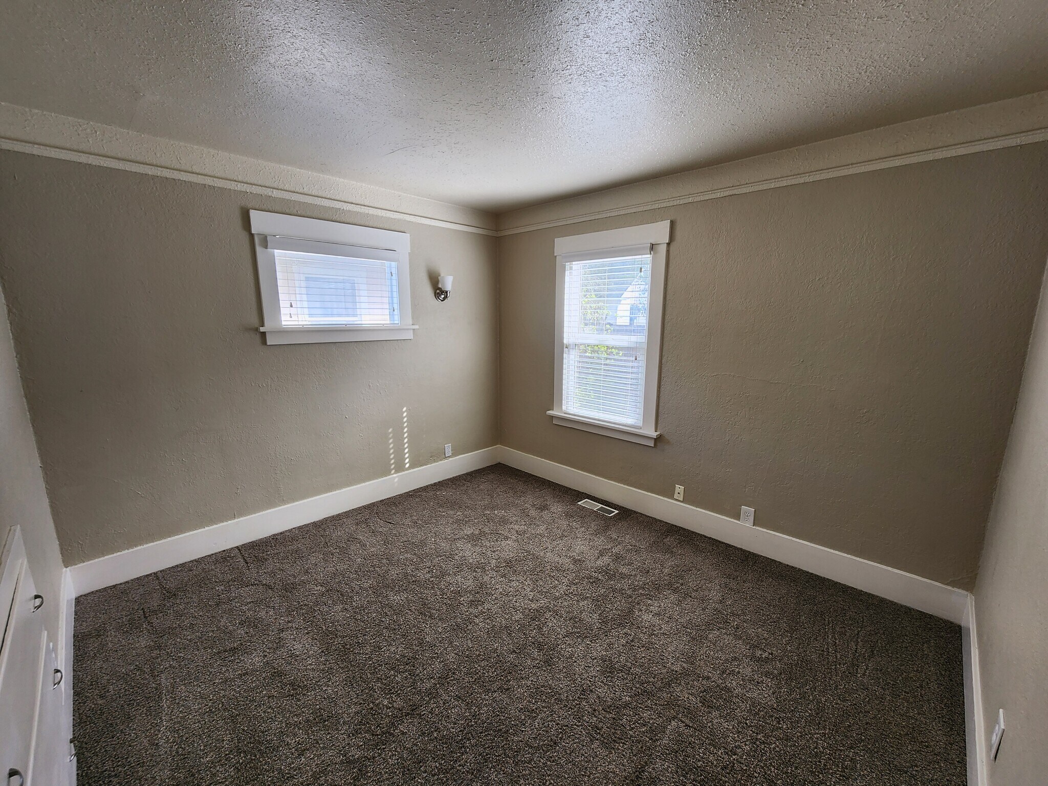 Bedroom 2 - 811 N Junett St