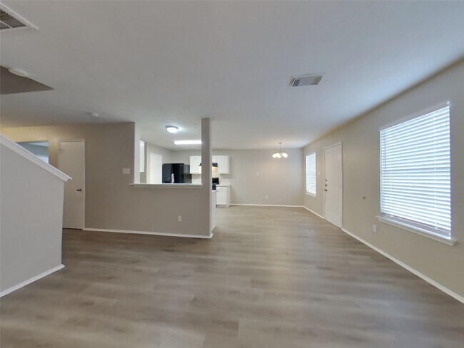 Building Photo - 16783 Fallen Timbers Dr