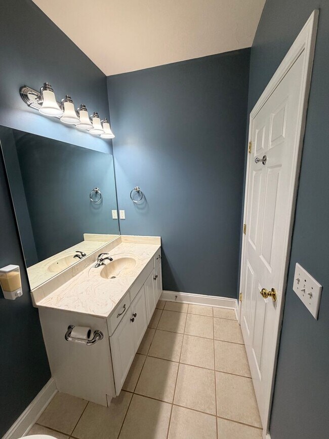 Building Photo - Charming 3-Bedroom Home in The Preserve at Oak Ridge – Resort-Style Amenities!