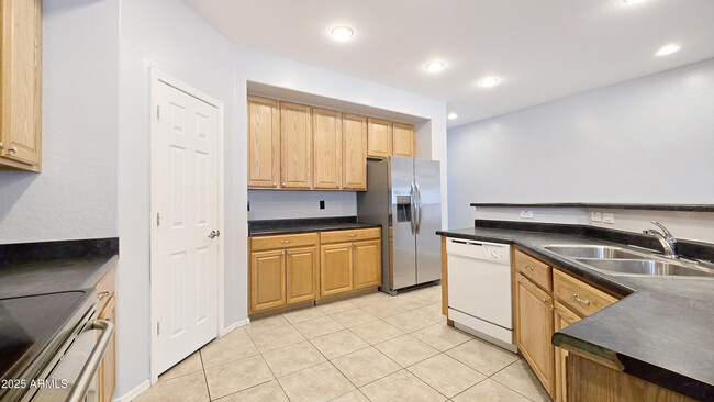 Building Photo - 16176 W Desert Mirage Dr
