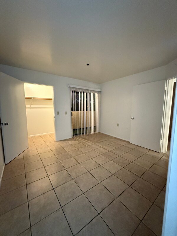 Building Photo - 12221 W Bell Rd