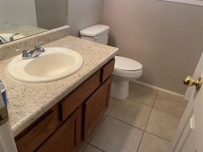 Building Photo - 3601 Leafield Dr