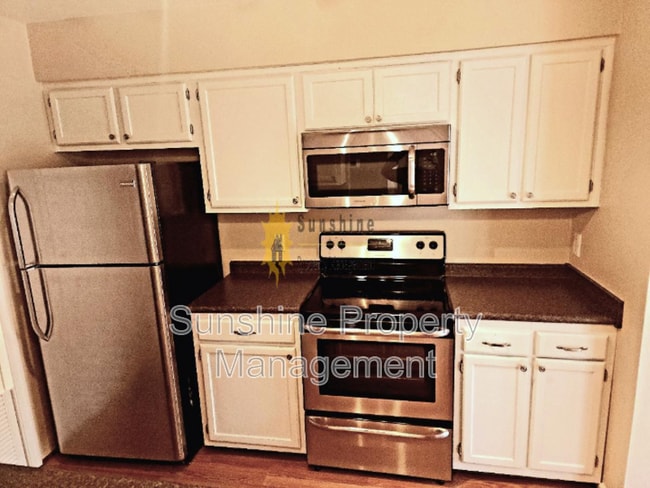 Building Photo - 5049 Reese Dr N