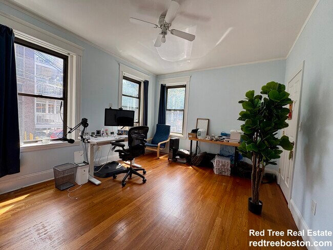 Building Photo - 184 St Paul St