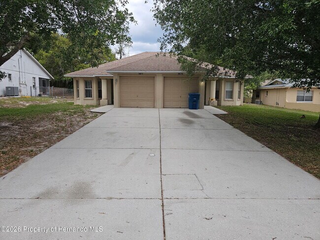 Building Photo - 7477 Canterbury St