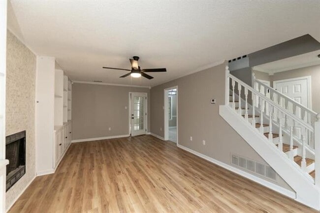 Building Photo - 9102 Valkrie Ln