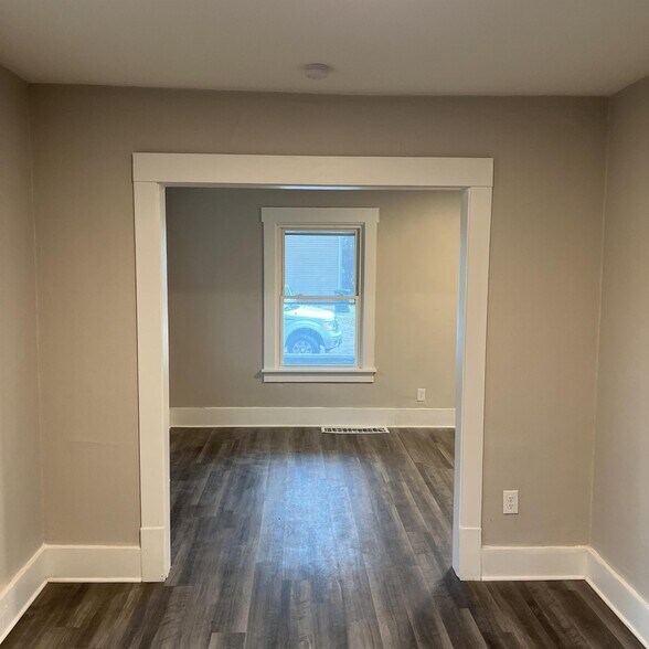 Building Photo - 1919 Widmer Ct NE