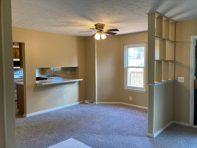 Building Photo - 112 Kristen Ct