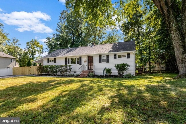 Building Photo - 7555 Park Ln