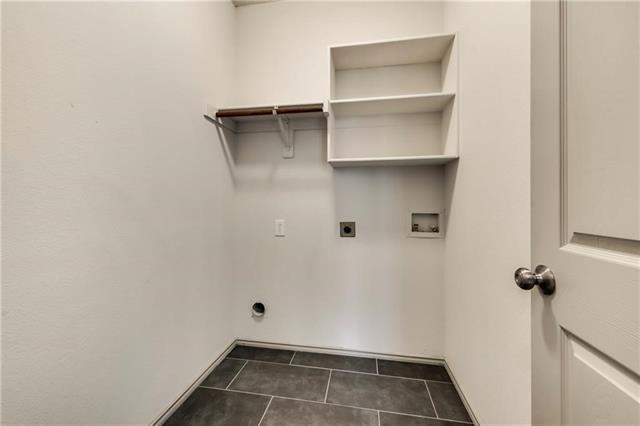 Building Photo - 8116 Stone Ridge Dr