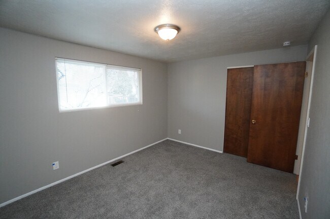 Building Photo - 9594 W Telfair Dr