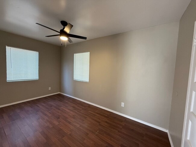 Building Photo - Fresh Paint!