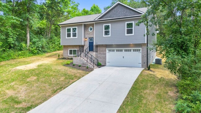 Building Photo - Brand new, 4 bedroom home!