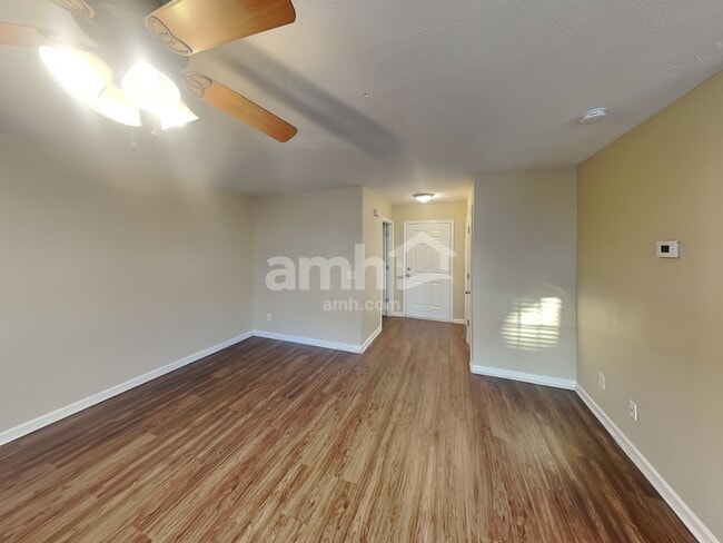 Building Photo - 111 Dreville Dr