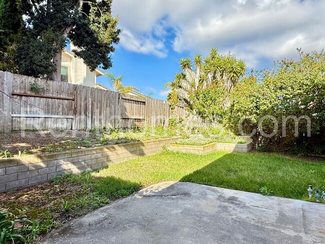 Building Photo - 13534 Longfellow Ln