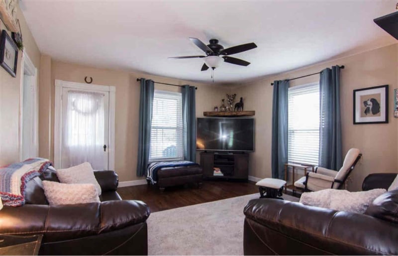 Building Photo - 233 N Main St