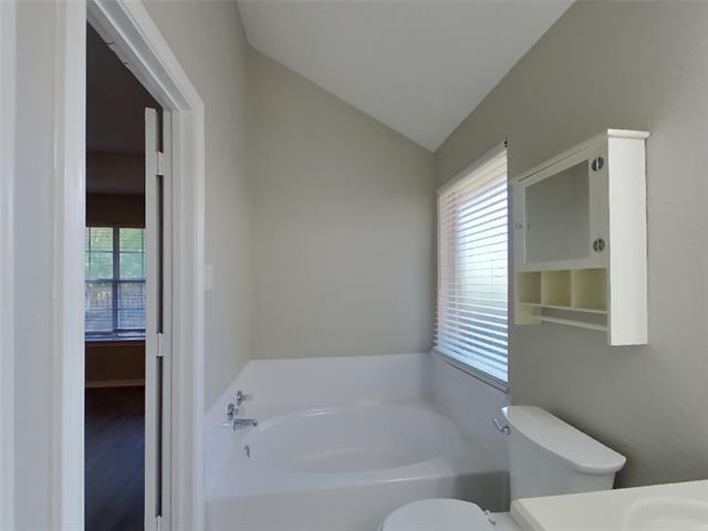 Building Photo - 1008 Brittany Dr