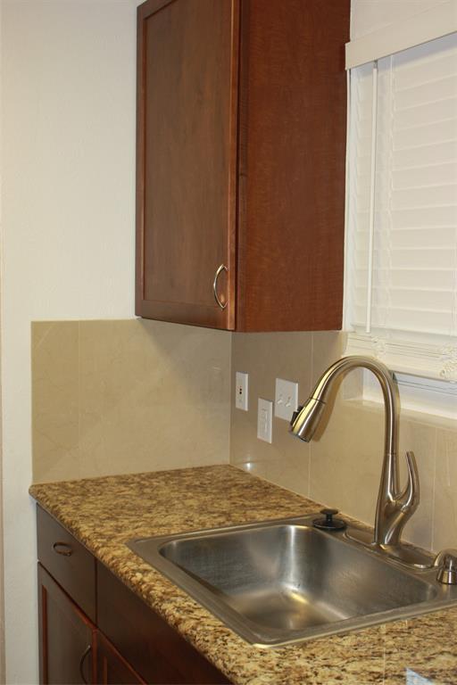 Building Photo - 12100 Melville Dr