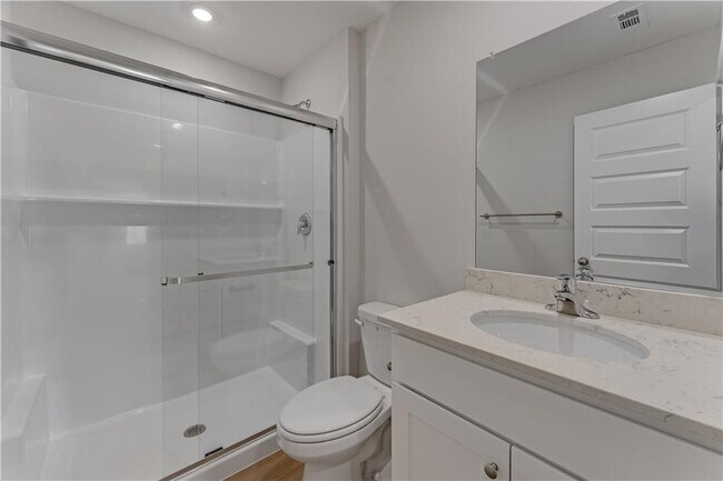 Building Photo - 4695 W Aurora St