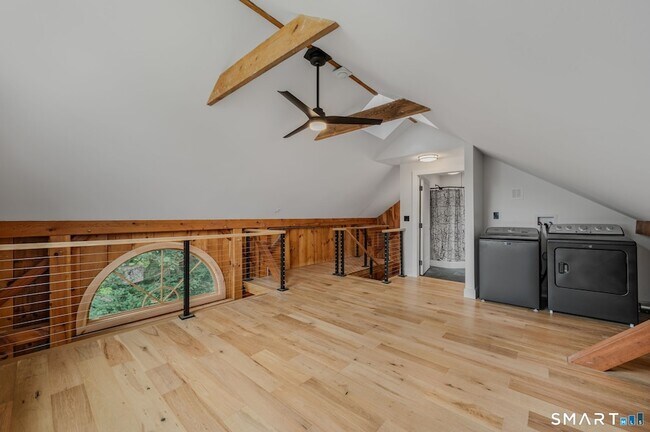 Building Photo - 13 Meadowood Ln