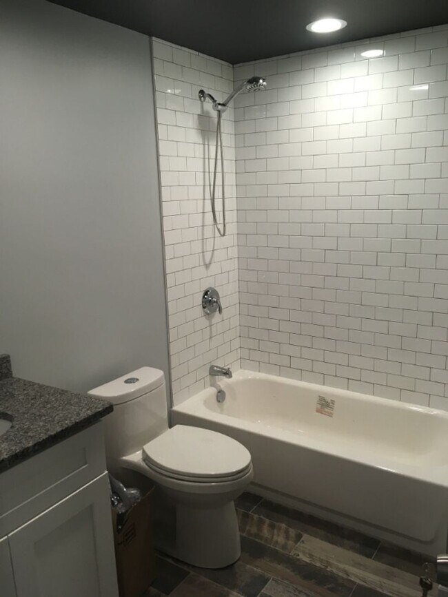 Building Photo - Oversized 3BR/3BA Luxury Home in Wooster S...
