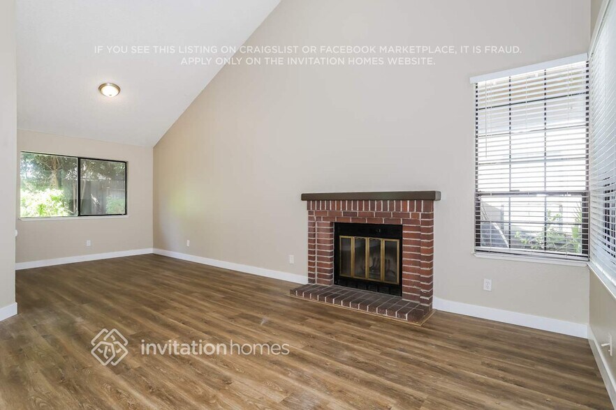Building Photo - 3503 Del Sol Way